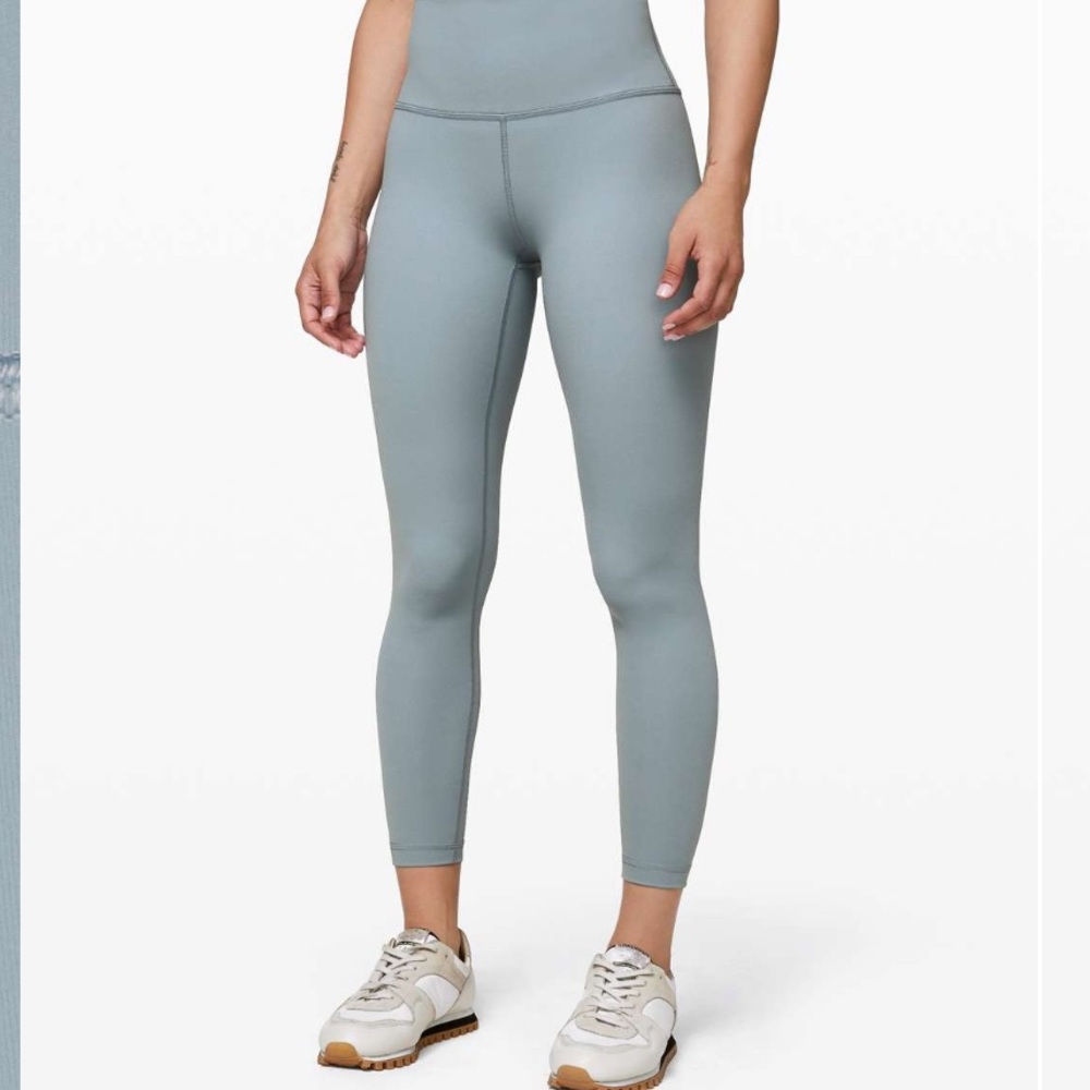 Lululemon Wunder Under High-Rise 25" Full-On Luxtreme, Size 6, chambray